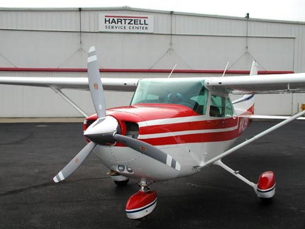 Hrtz-Cessna_172_3-Blade.jpg