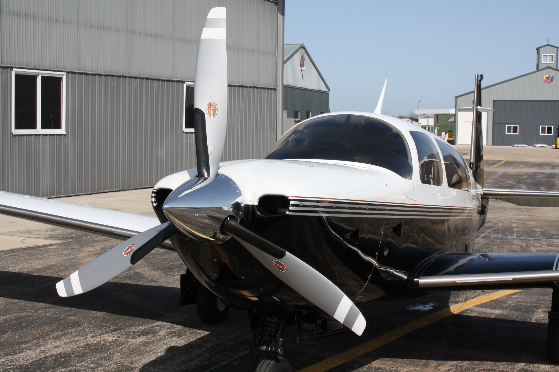 Hrtz-Mooney_M20R_3-Blade-IO-550-D.jpg