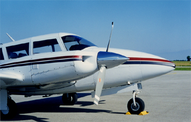 Hrtz-Piper_PA-39-320_3-Blade-IO-320.jpg